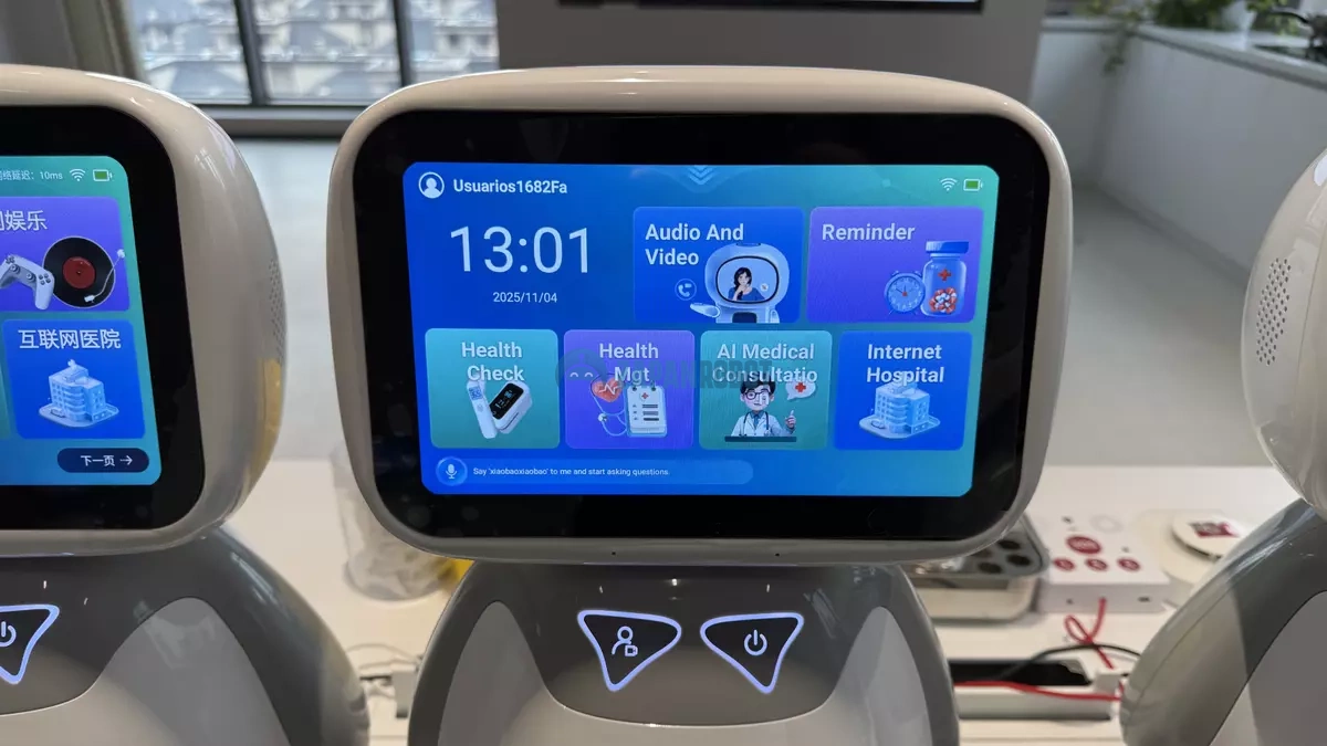 Медицинский робот-помощник Zapan MedicalBot